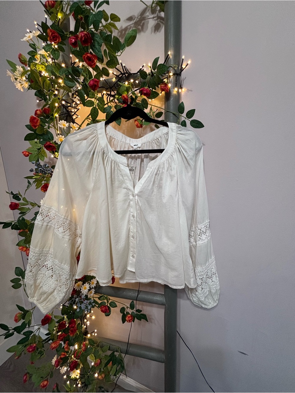 aerie White Lace-Trim Peasant Blouse